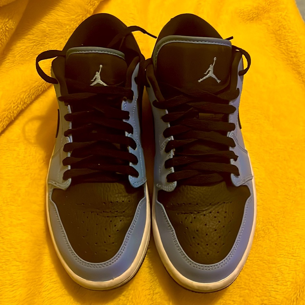 Jordan 1 low university blue black